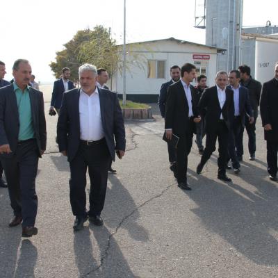 بازدید مدیر عامل محترم منطقه آزاد ارس به همراه هیئت تجاری و مقامات دولتی کشور ارمنستان ار شرکت نگین فخر آذربایجان